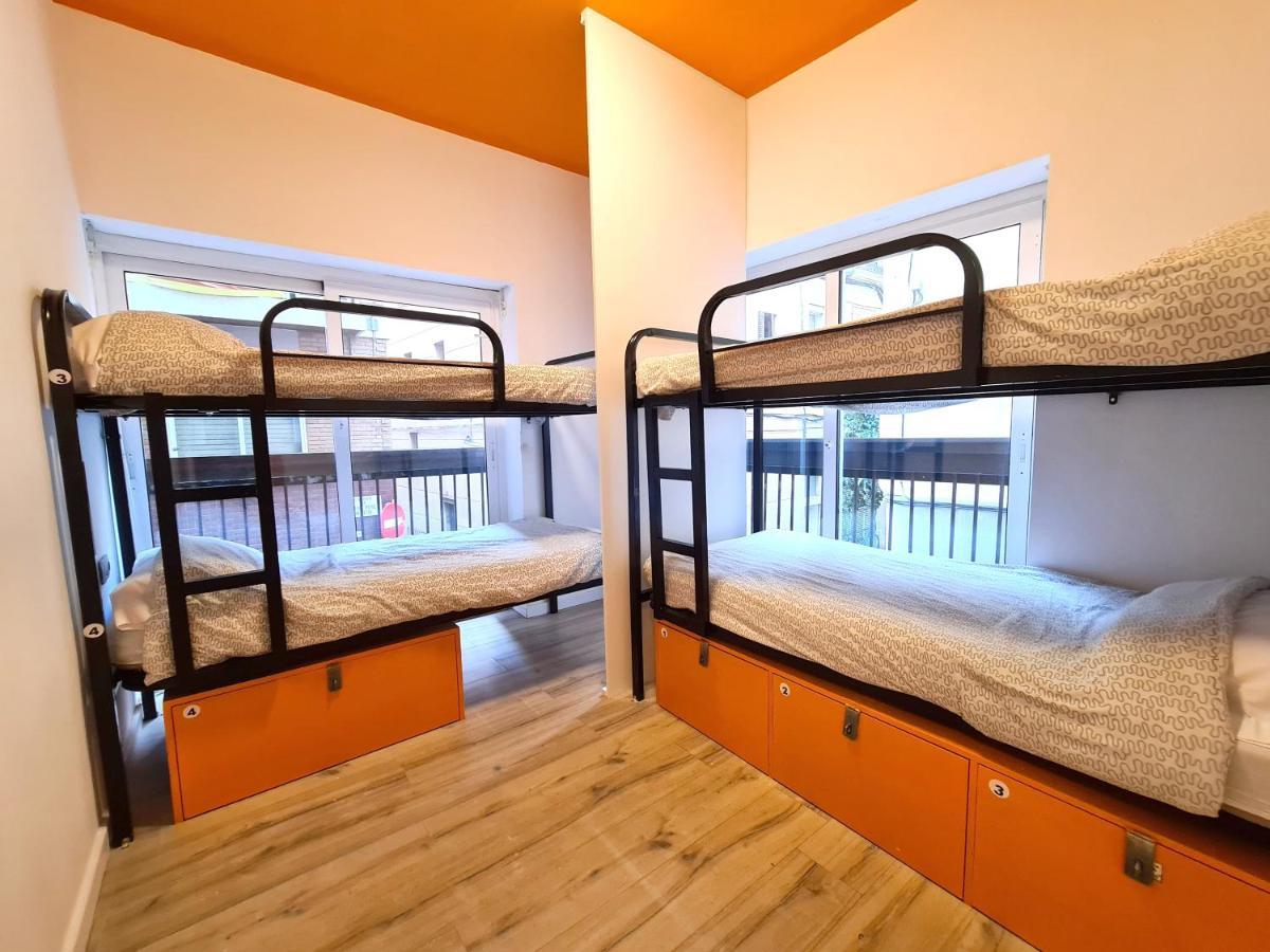 Arc House Gracia Hostel Barcelona Exterior photo