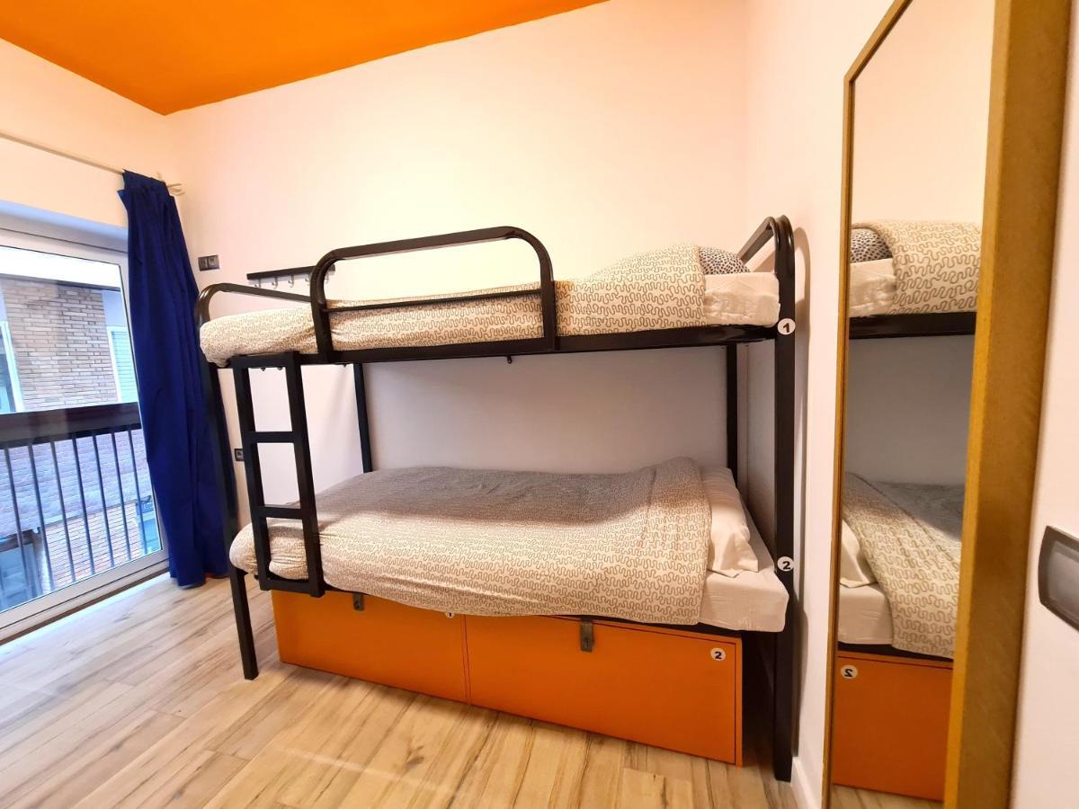 Arc House Gracia Hostel Barcelona Exterior photo