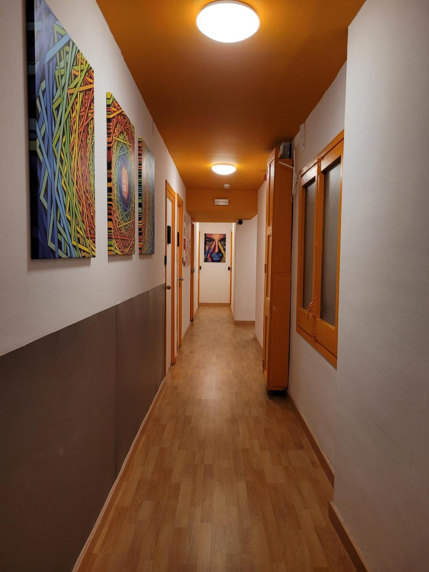 Arc House Gracia Hostel Barcelona Exterior photo
